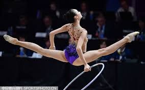 赛前梅州球迷晒多幅Tifo，致敬投资人魏晋平与梅州全体队员